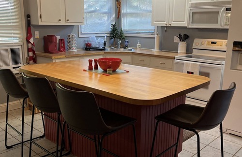 Higden House | Cozy 1 Bedroom Lakefront House on Greers Ferry Lake