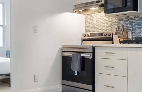 Centretown West Apartment | Cozy 1BED Apartment in Ottawa China Town