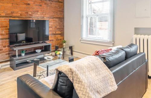 Central Hamilton Apartment | Cozy 1BR Condo Unit on James Street North