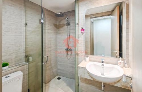 Pantai Indah Kapuk Apartment | Cozy 1BR Gold Coast PIK with Pool, Gym, Netflix by 2ndHome