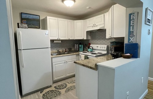 Weirs Beach Condo | Cozy 2 bedroom 2bath condo Weirs Beach Lake Winnipesaukee Laconia, NH Gunstock