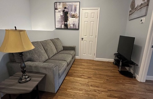 Fayetteville Apartment | Cozy 2-bedroom apartment in peaceful Fayetteville with AC