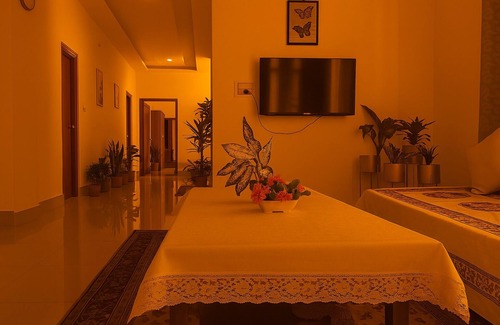 Sidhpur Apartment | Cozy 2-bedroom apartment with Mountain view