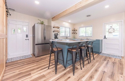 Whitmore Lake Cabin | Cozy 2-bedroom cabin in peaceful Whitmore Lake with WiFi, AC, Heat