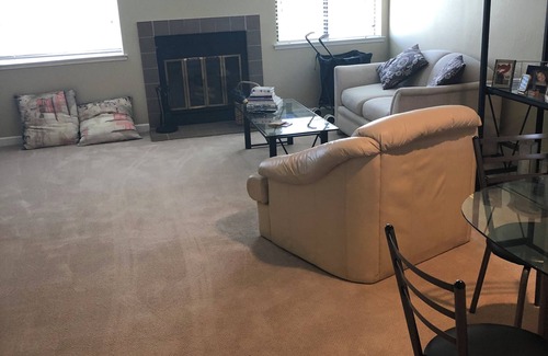 North Central Condo | Cozy 2-bedroom condo in lovely San Mateo with fitness room, WiFi