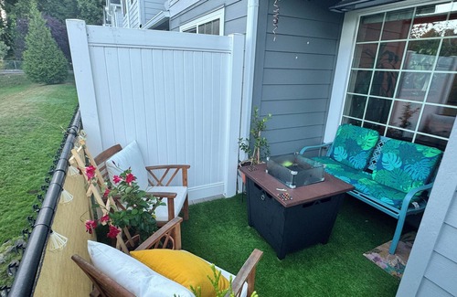 Rye Condo | Cozy 2-bedroom condo in enchanting Vancouver with WiFi, AC