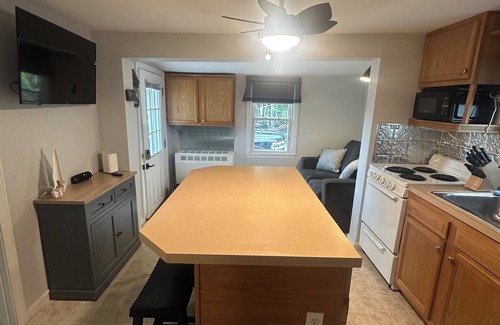 Laconia Cottage | Cozy 2-bedroom Cottage on Paugus Bay
