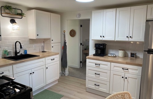 Eudora House | Cozy 2-bedroom house in Eudora close to KC area and Lawrence KS.