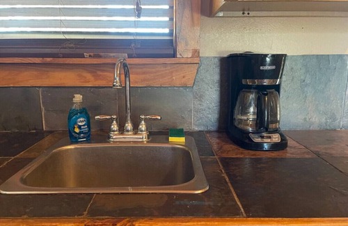 Pottsboro Cabin | Cozy 2 Bedroom Lakeview Cabin: Cabin A