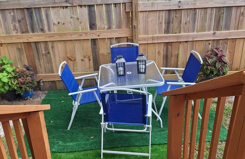 Hinesville House | Cozy 2-bedroom mobile home in charming Hinesville with WiFi, AC