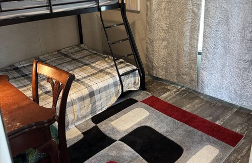 Nokomis House | Cozy 2-bedroom mobile home in marvelous Nokomis with WiFi, AC