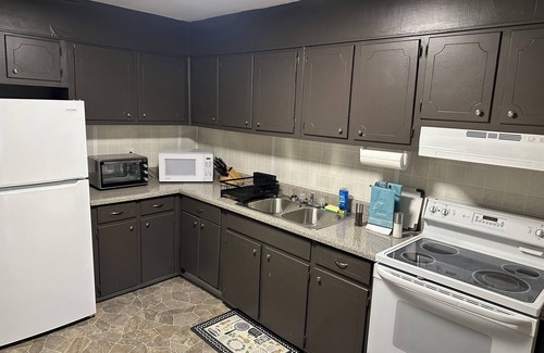 Rome Apartment | Cozy 2 bedroom retreat just a short walk to Rome’s historic downtown