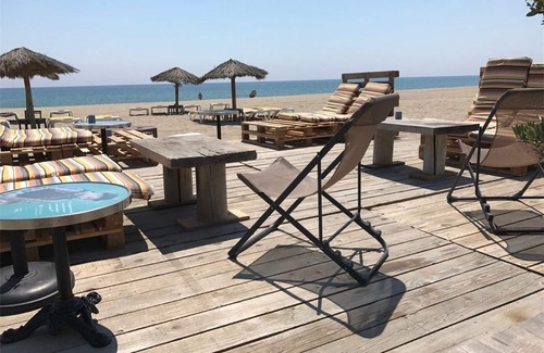 Leucate Villa | Cozy 2-Bedroom Villa + Mezzanine, Sleeps 6, Steps to Beach, Parking, TV, Washer
