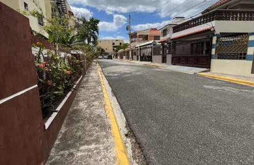 La Caleta Apartment | Cozy 2 Bedroom with BBQ and free parking