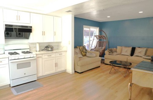 Rowland Heights House | Cozy 205 room with kitchen & laundry—peaceful, comfy, and budget-friendly stay