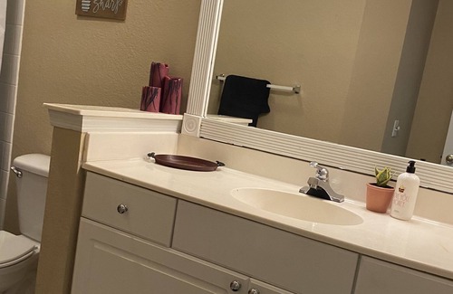 Sanford Condo | Cozy 2b/2b condo near theme parks!