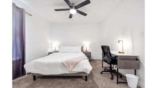 Bentonville Apartment | Cozy 2BD Near Walmart HQ with Long Stay Savings