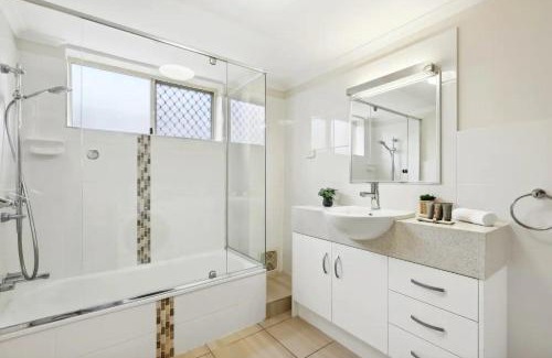 St. Lucia Apartment | Cozy 2Br Apt near the Brisbane River