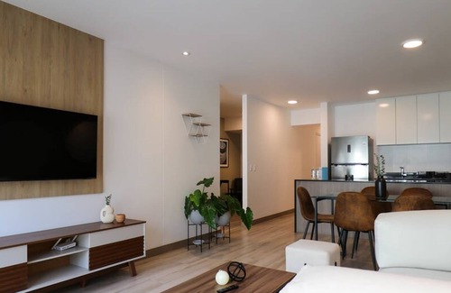 Petit Jean Ocharan Apartment | Cozy 2BR With Balcony in the Heart of Miraflores