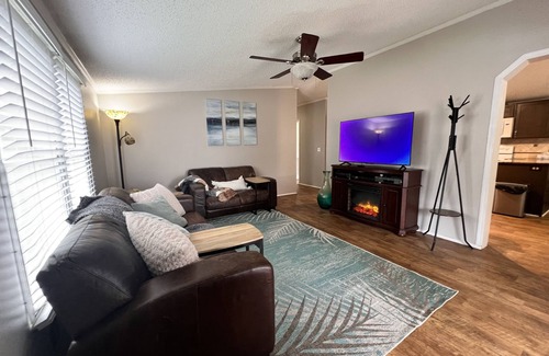 Bowling Green House | Cozy 3 Bed/2 Bath House in Lake Wylie areann