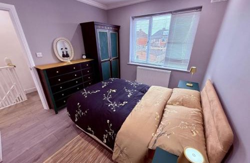 Wyken House | Cozy 3 bed house