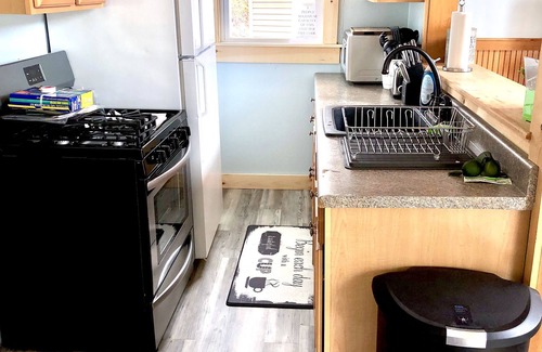 Laconia Cottage | Cozy 3-bedroom cabin on Lake Winnipesaukee!