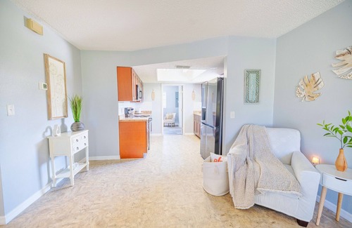 Spring Hill House | Cozy 3 Bedroom Home. Pet Friendly!