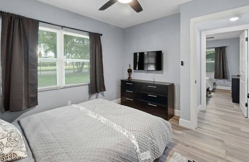 Longwood House | Cozy 3 Bedroom Home, Great location!!!!!