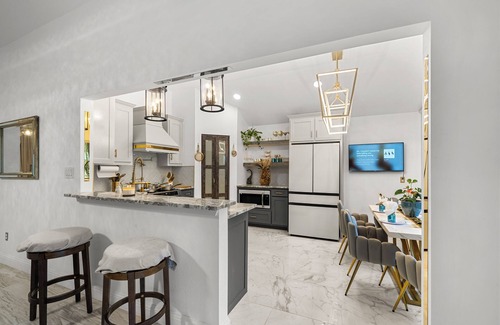 Southwest Arlington House | Cozy 3-bedroom house in welcoming Arlington with WiFi, AC
