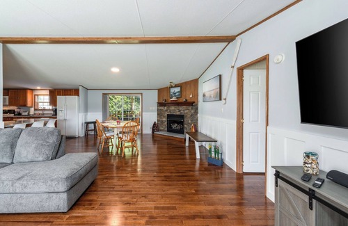 Millsboro House | Cozy 3-bedroom house in enjoyable Long Neck Delaware, By the Indian River bay