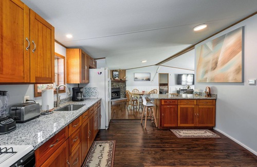 Millsboro House | Cozy 3-bedroom house in enjoyable Long Neck Delaware, By the Indian River bay