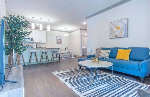 Buechel Apartment | Cozy 3 Bedroom Suite | Pool, Parking, and Gym