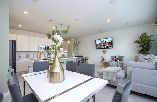 Davenport House | Cozy 3Bd Close to Disney at Enclaves 983