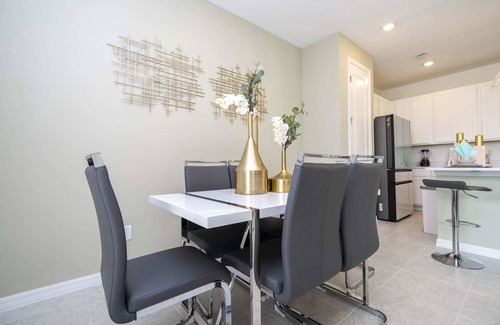 Davenport House | Cozy 3Bd Close to Disney at Enclaves 983