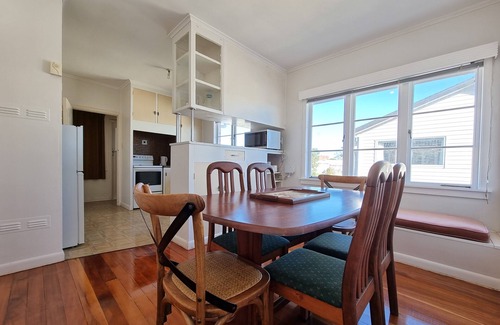 Mount Roskill House | Cozy 3BR - Heat Pump & Wifi & Netflix