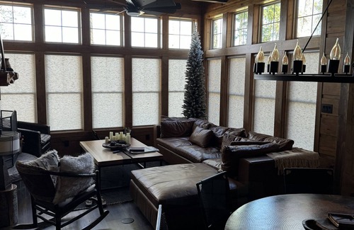L'Anse Cabin | Cozy 4-bedroom cabin with WiFi, AC on Lake Superior.