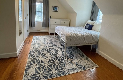 Fleet House | Cozy 4-bedroom house in Norfolk Riverfront Neighborhood