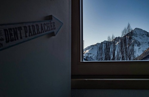 Lanslevillard Apartment | Cozy 4-person apartment with balcony in Val Cenis