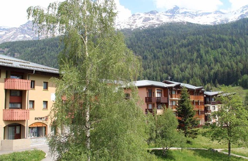 Lanslevillard Apartment | Cozy 4-person apartment with balcony in Val Cenis