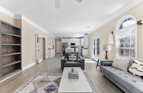 Alpharetta House | Cozy 4B2.5B|Fenced Backyard for Pets|Perfect for Family|Month2Month #41889