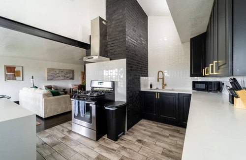 Westminster House | Cozy 4BR Retreat Hot Tub SE Westminster Charm