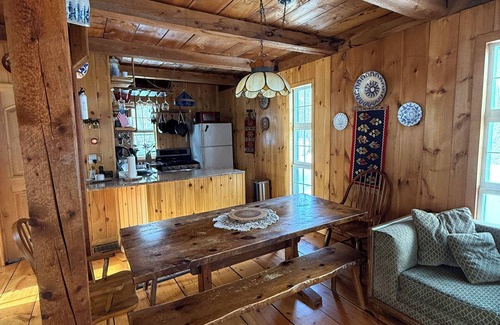 East Jamaica House | Cozy 5-bedroom barn style home in Jamaica, with a sauna.