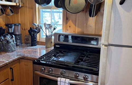 East Jamaica House | Cozy 5-bedroom barn style home in Jamaica, with a sauna.