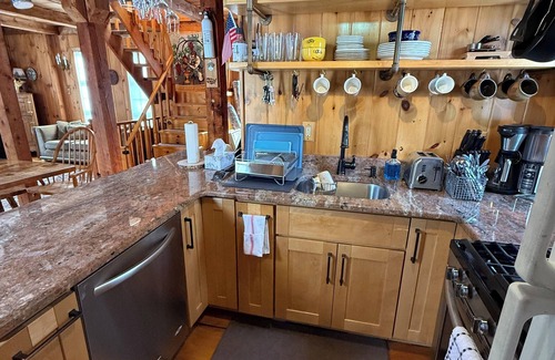East Jamaica House | Cozy 5-bedroom barn style home in Jamaica, with a sauna.
