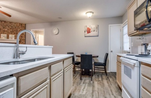 Frisco House | Cozy Accommodation In Quiet Neighborhood; near downtown Frisco,Toyota Stadium