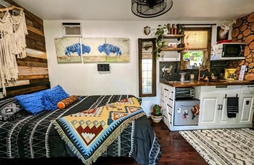 Ybor City House | Cozy AF Tiny-House Oasis