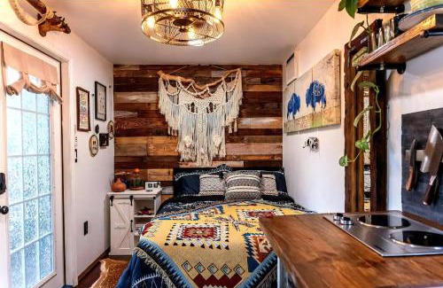 Ybor City House | Cozy AF Tiny-House Oasis