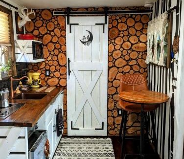 Ybor City House | Cozy AF Tiny-House Oasis