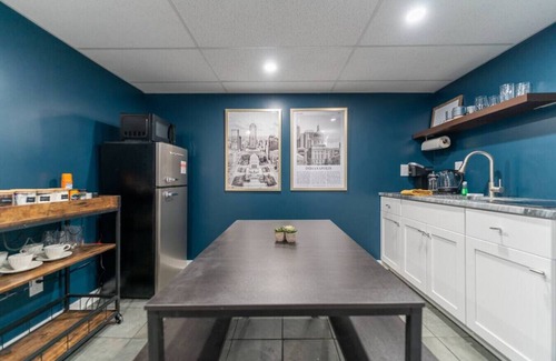 Meridian-Kessler Apartment | Cozy, Affordable, Luxurious | Central Location