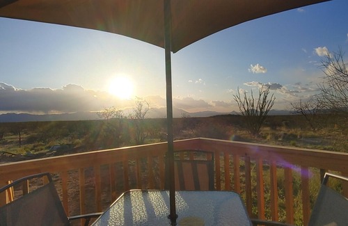 Tucson House | Cozy Airstream with WiFi, AC Amazing Desert Views 300 Acre Private Saguaro Park